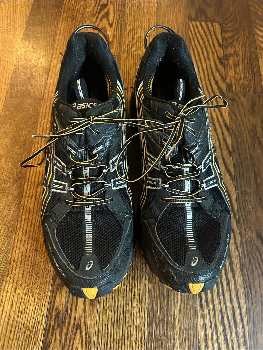 ASICS Men’s Black and Yellow Running Shoes